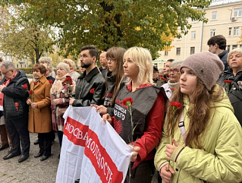 Митинг посвященный к Дню ополченца